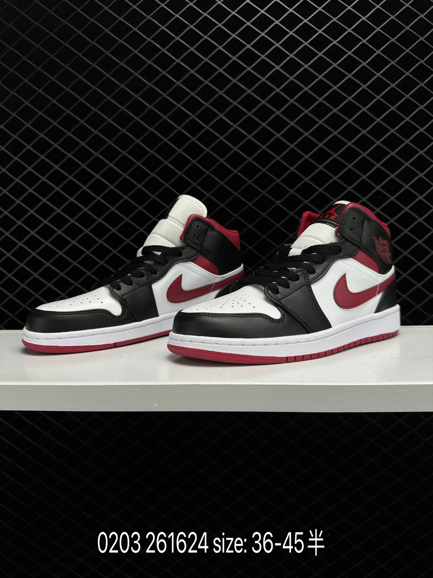 Air Jordan 1 Mid“Light Smoke Grey”